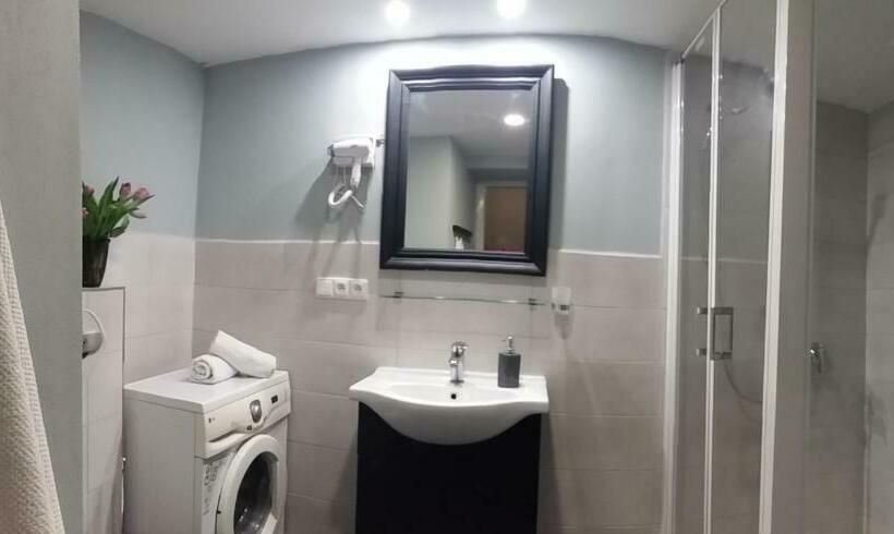 2침실 패밀리 아파트, Penzion David