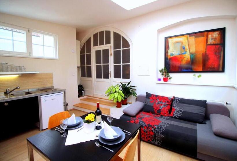 2 베드룸 컴포트 아파트, Penzion David