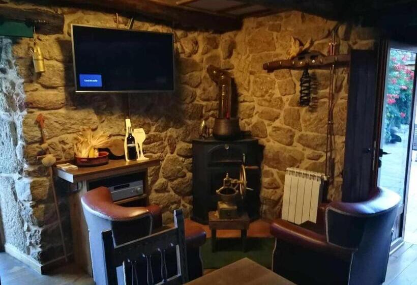 غرفة عائلية, Alcázar Milmanda