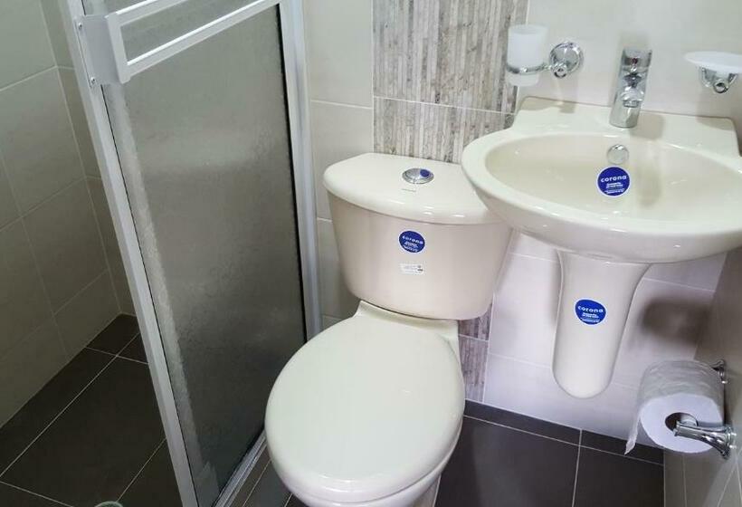 Háromágyas Standard Szoba, Posada Casa España