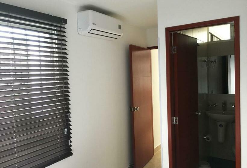 Standard Szoba, Posada Casa España