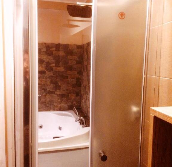 سوئیت جونیور با استخر, Abbazia Dei Gesuiti