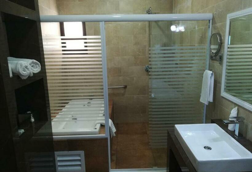 四人高级间, Casa Franco