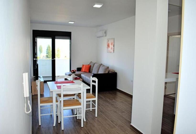 Deluxe Suite Sea View, Apartment L'ideal