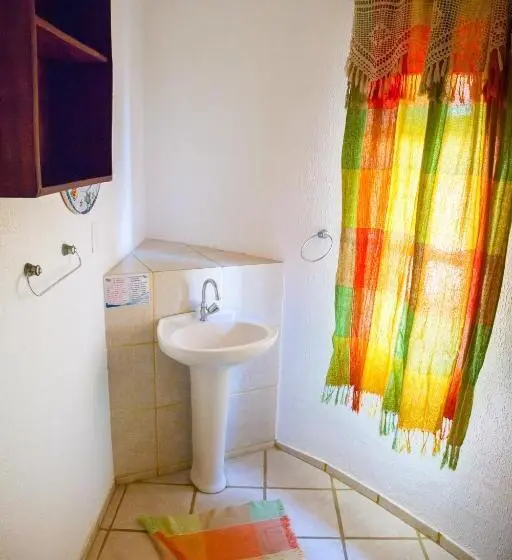 エコノミー４人部屋, Casa Cumbuco E Hospedaria