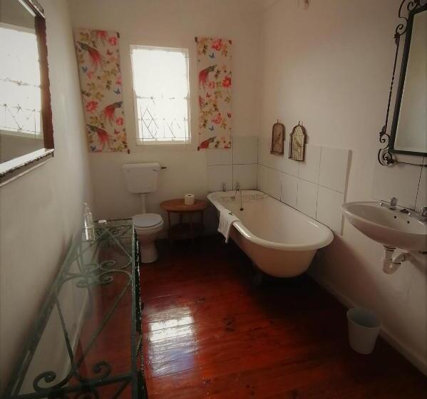 高级大房间, Die Tuishuise & Victoria Manor