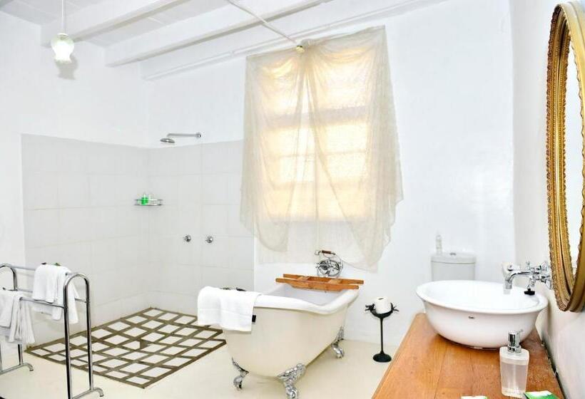 2间卧室的房子, Die Tuishuise & Victoria Manor