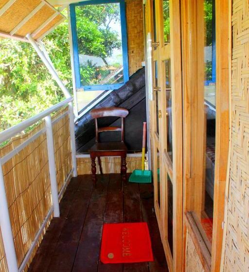 Habitació Economy, Kris Kos