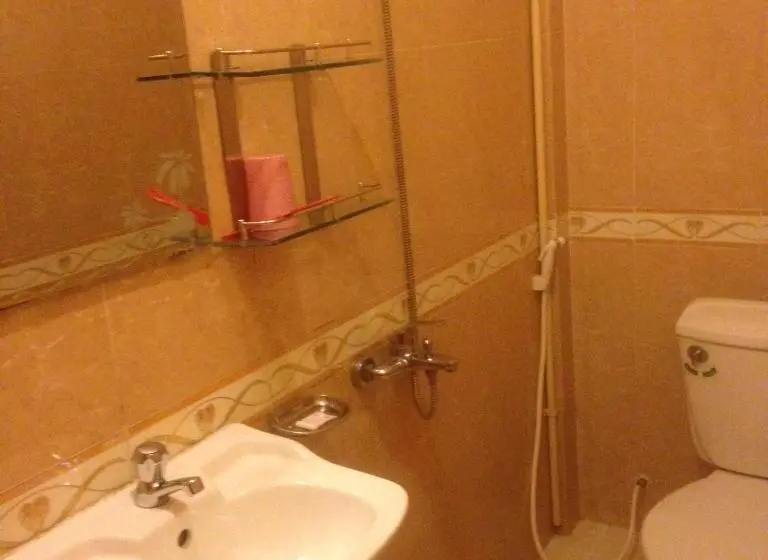 اتاق استاندارد سه نفره, Nice Guesthouse