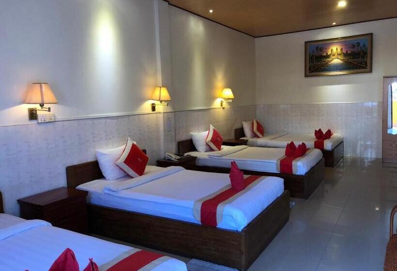 اتاق خانوادگی, Nice Guesthouse