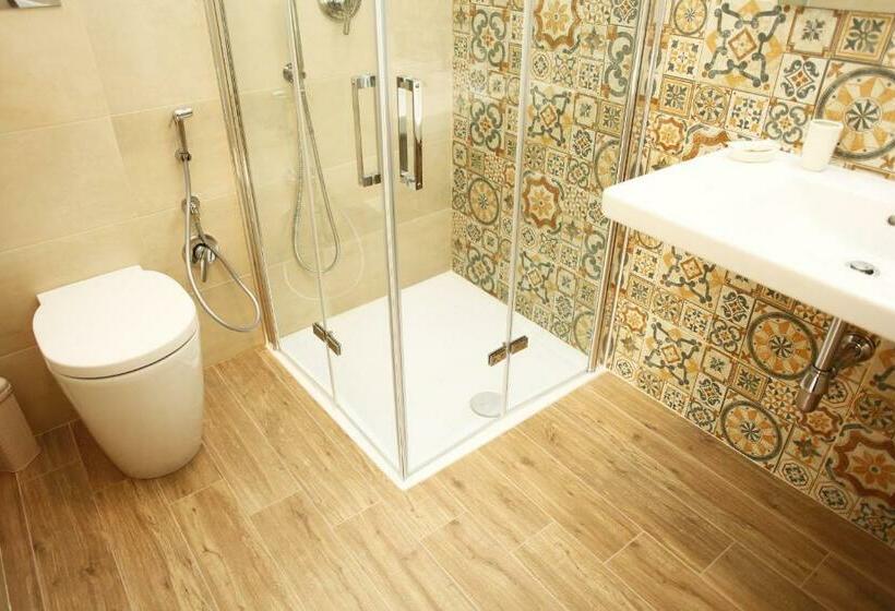 اتاق استاندارد, Ninni E Fede