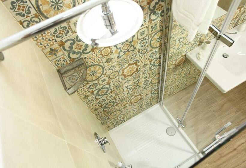 标准间, Ninni E Fede