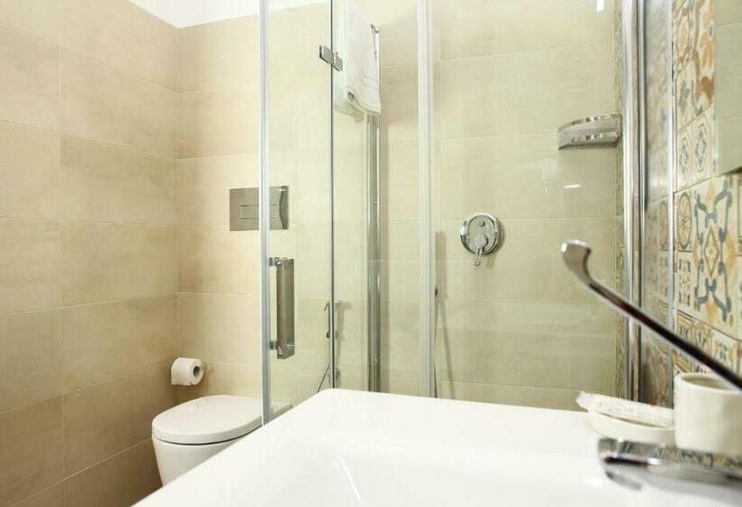 标准间, Ninni E Fede