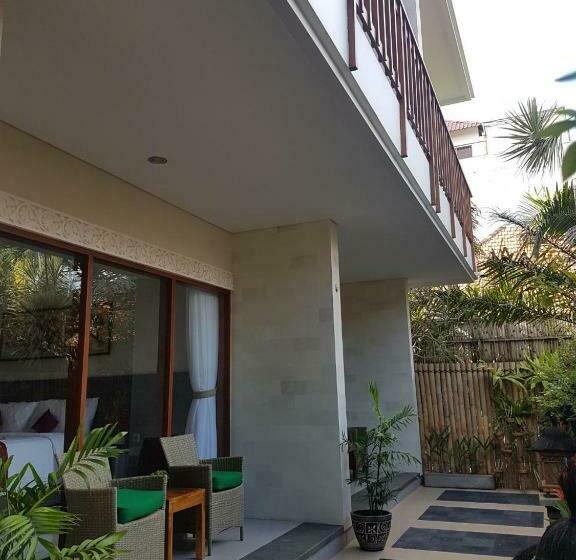 バルコニー付きスタンダードルーム, Puri Kesari Guest House