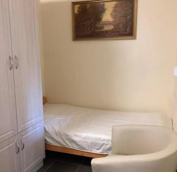 デラックストリプルルーム, Szem S Vendégház