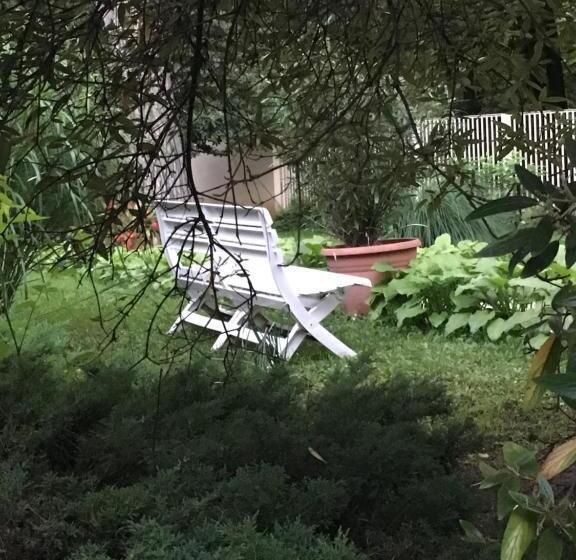 豪华三人间, Szem S Vendégház