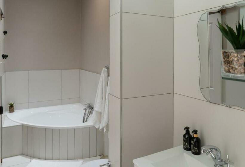 ファミリールーム, The Falls Guest House