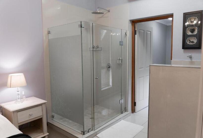 Номер Стандарт, The Falls Guest House