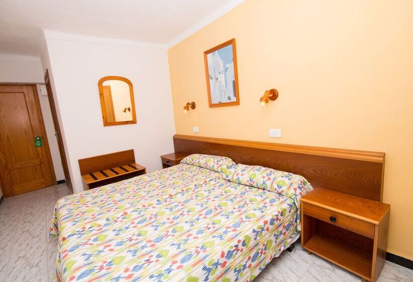 패밀리 룸, Amic Can Pastilla