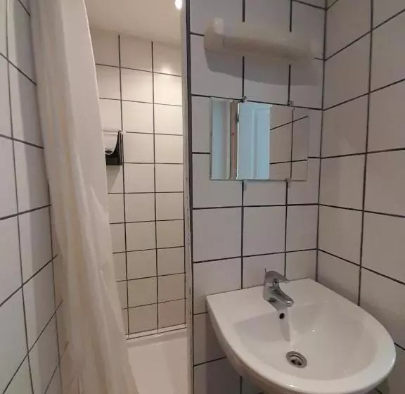 Cameră Familiară, Au Spatial