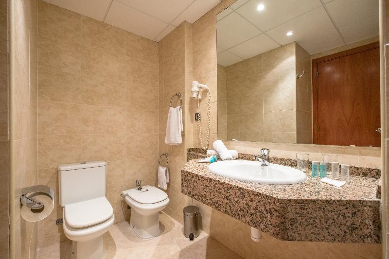 غرفة قياسية فردية, California Palace