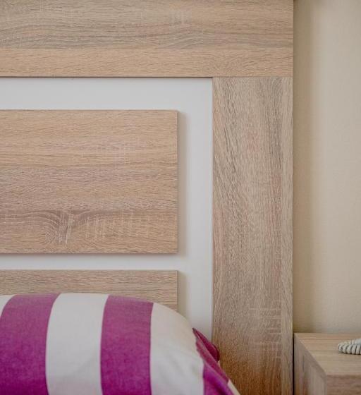 اتاق سوپریور یک تخته, Chamizo