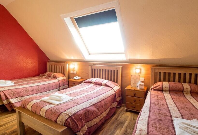 اتاق استاندارد سه نفره, Corstorphine Lodge