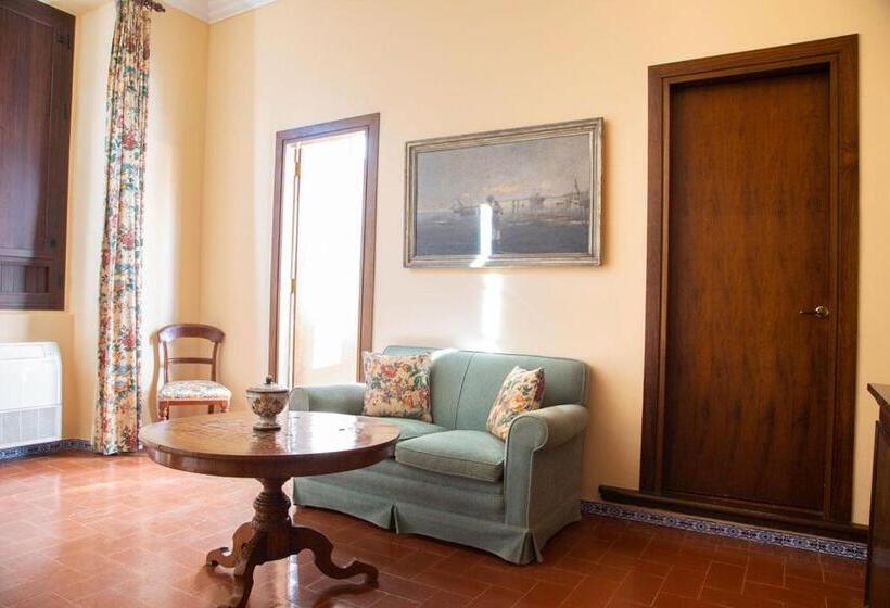 סוויטת ג'וניור, Cortijo El Esparragal