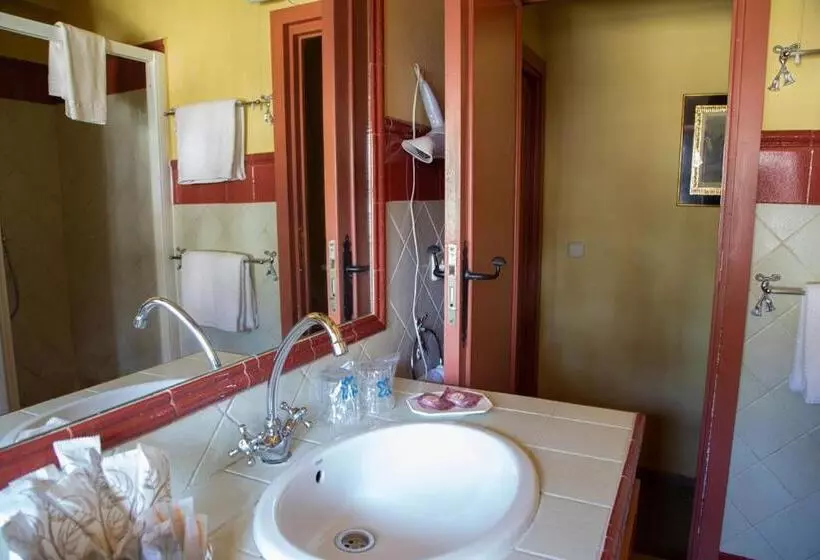 اتاق استاندارد چهار تخته, Cortijo El Esparragal