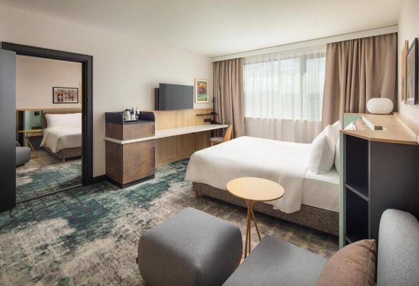 חדר סטנדרט עם מיטת קינג, Crowne Plaza Budapest, An Ihg