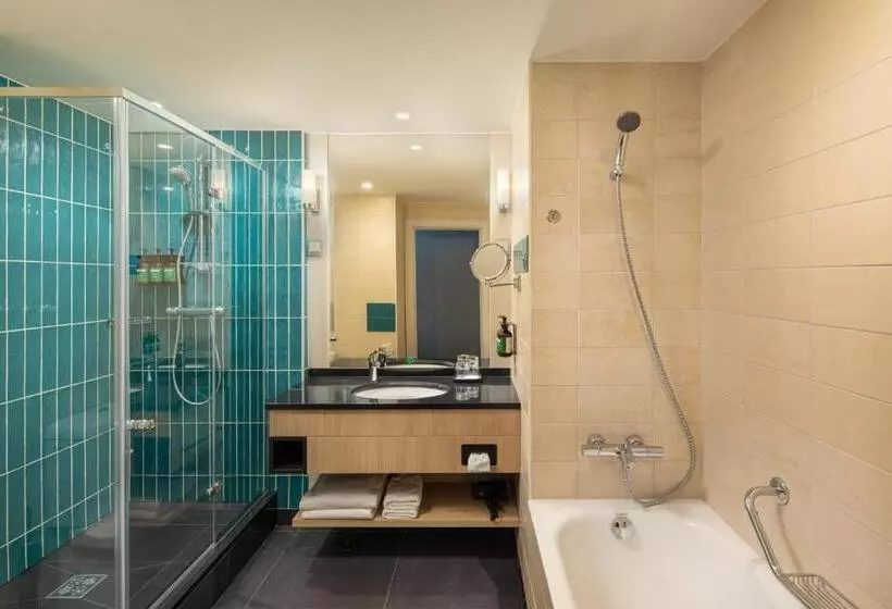 スタンダードルーム, Crowne Plaza Budapest, An Ihg