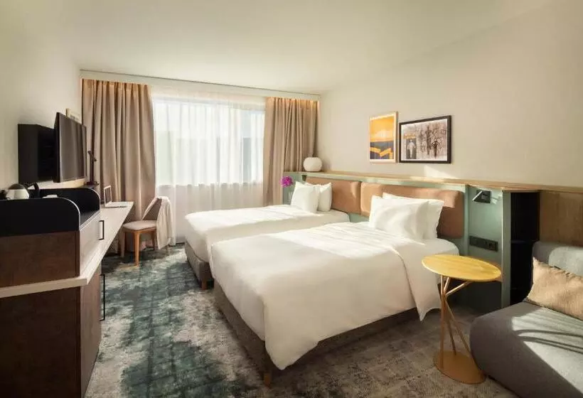 スタンダードルーム, Crowne Plaza Budapest, An Ihg