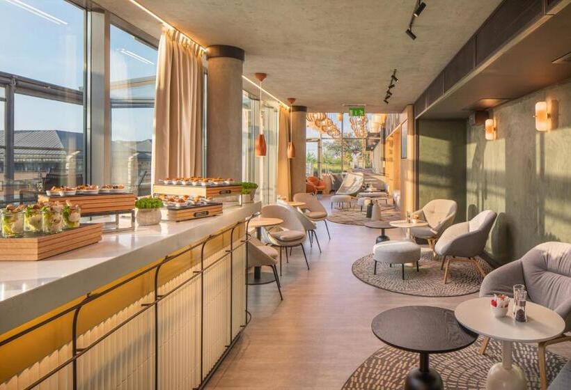 프리미엄 룸, Crowne Plaza Budapest, An Ihg
