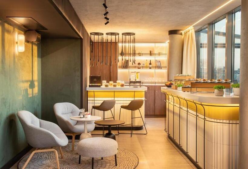 חדר פרמיום, Crowne Plaza Budapest, An Ihg