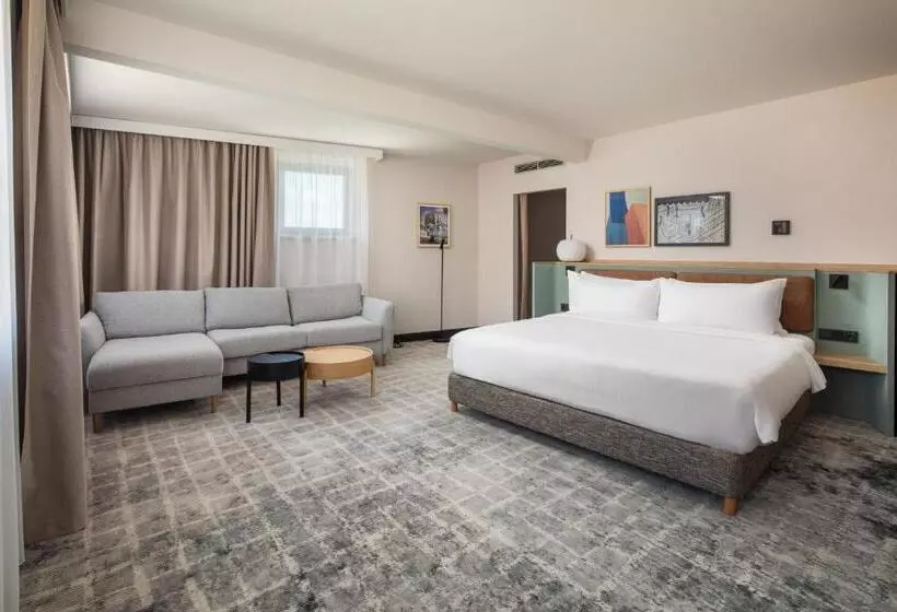 デラックスルーム, Crowne Plaza Budapest, An Ihg