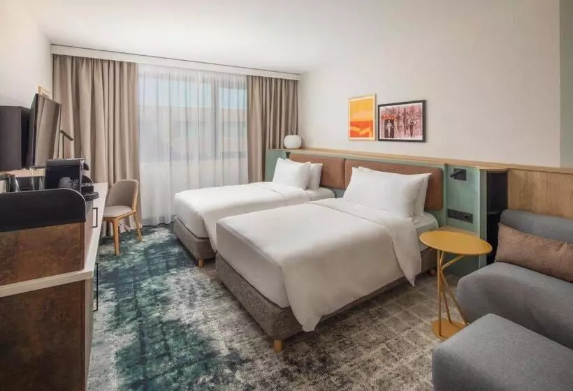 デラックスルーム, Crowne Plaza Budapest, An Ihg
