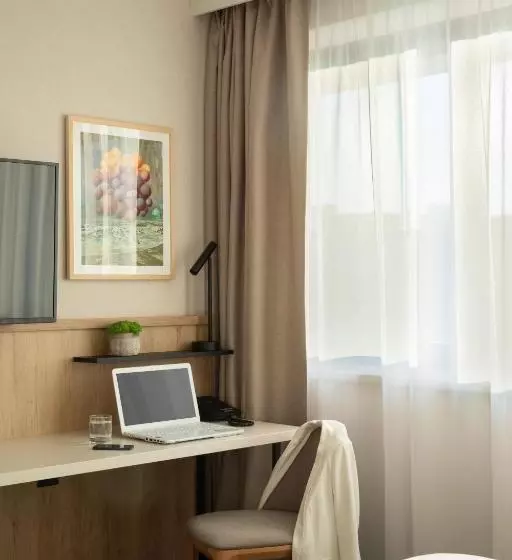 スイート（家族用）, Crowne Plaza Budapest, An Ihg