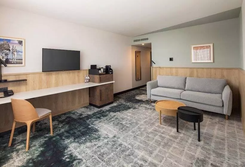 プレミアムスイート, Crowne Plaza Budapest, An Ihg