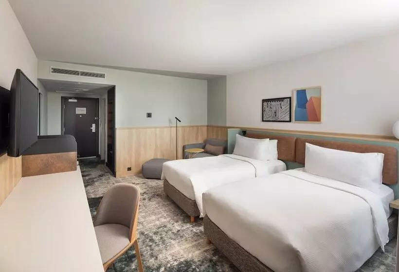 スタンダードルーム, Crowne Plaza Budapest, An Ihg