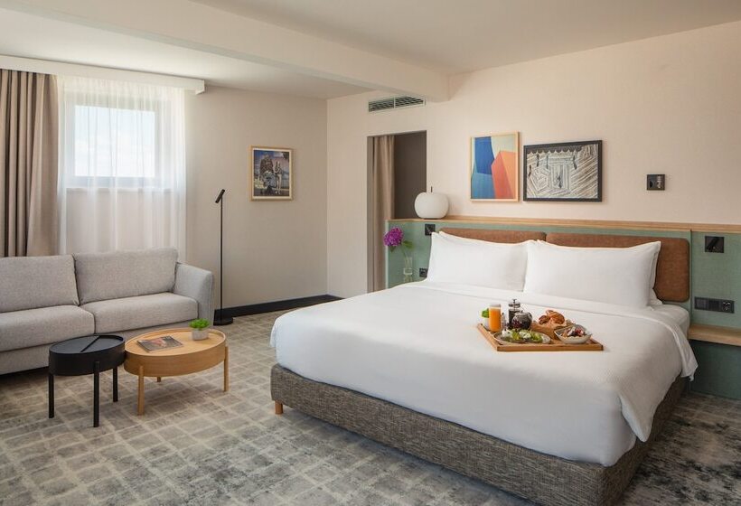חדר דלוקס, Crowne Plaza Budapest, An Ihg