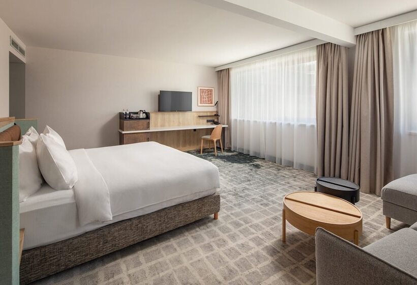 חדר דלוקס, Crowne Plaza Budapest, An Ihg