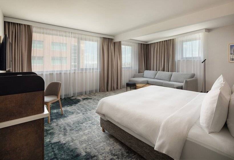 חדר דלוקס, Crowne Plaza Budapest, An Ihg