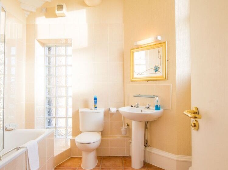 四人标准间, Cumberland