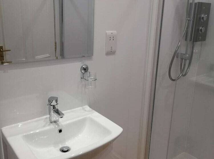 豪华单人间, Cumberland