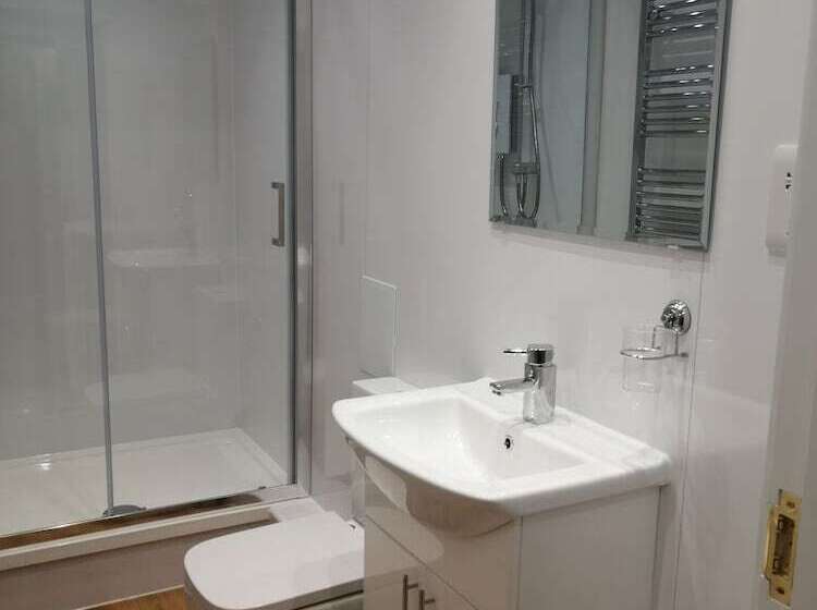 四人豪华间, Cumberland