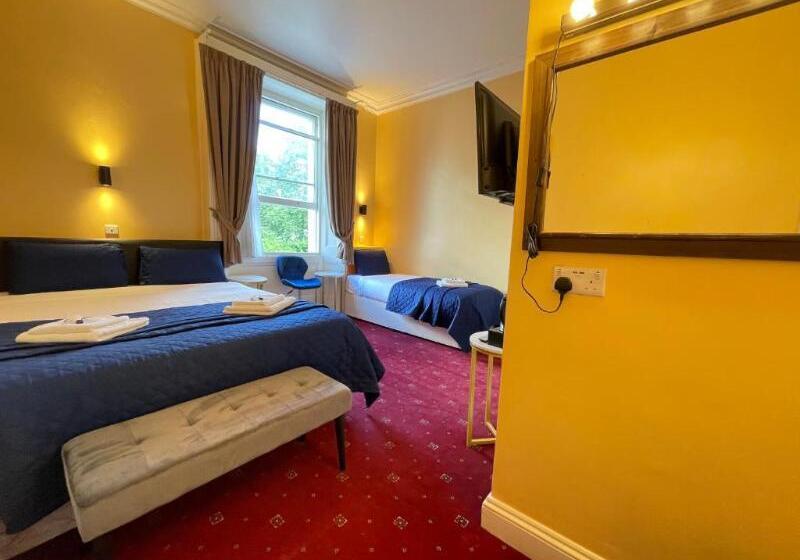 חדר סטנדרט לשלושה, Jubilee Hotel Victoria