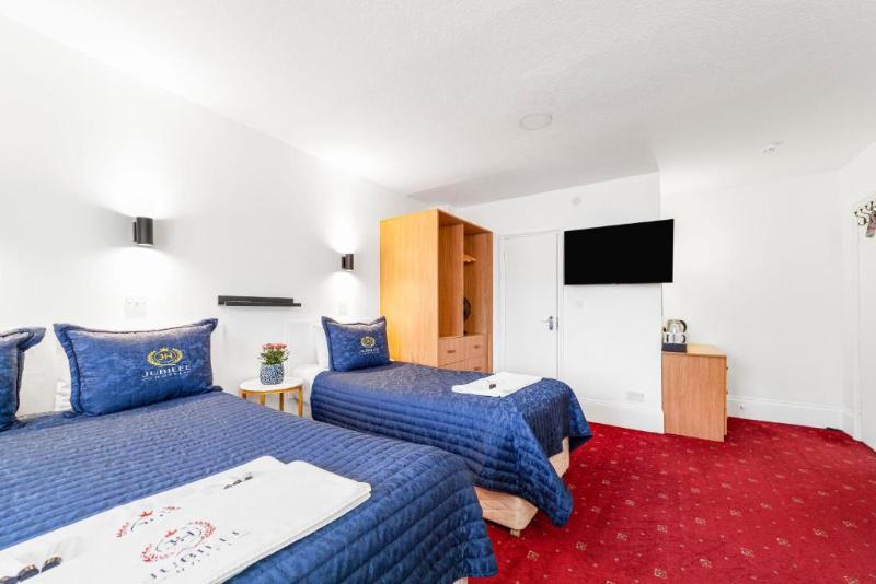 חדר משפחתי, Jubilee Hotel Victoria