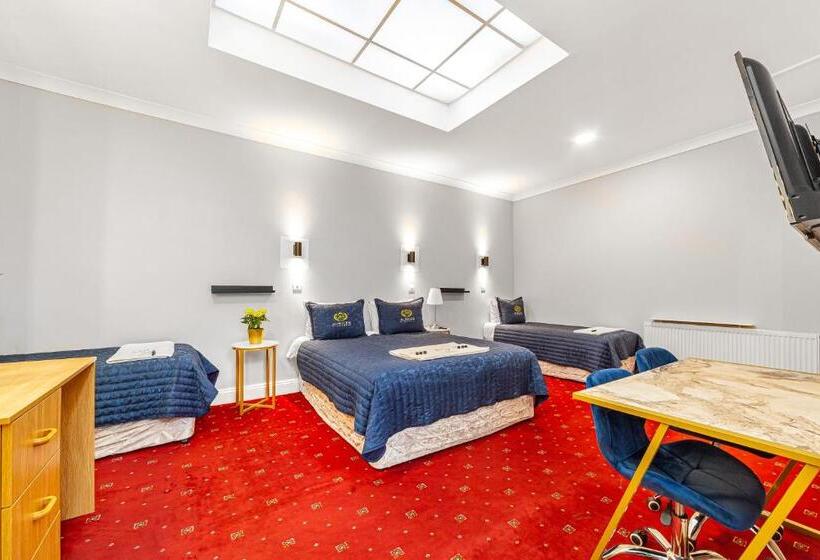 חדר משפחתי, Jubilee Hotel Victoria