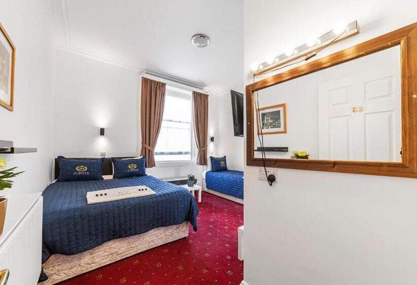 חדר סטנדרט לשלושה, Jubilee Hotel Victoria