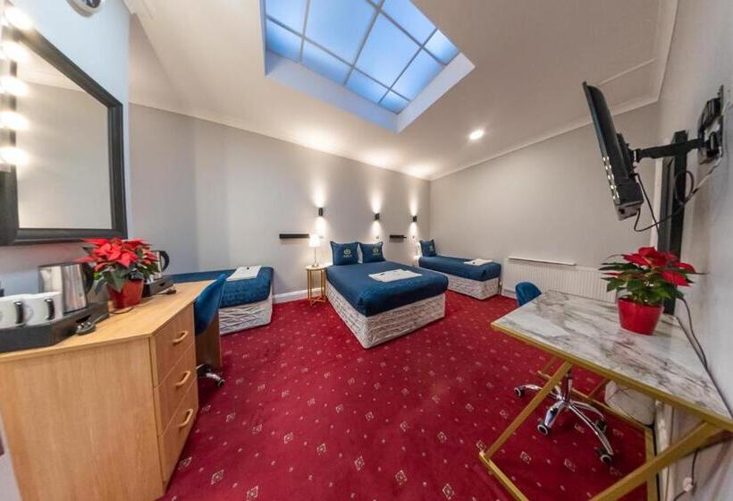 Quarto Familiar, Jubilee Hotel Victoria